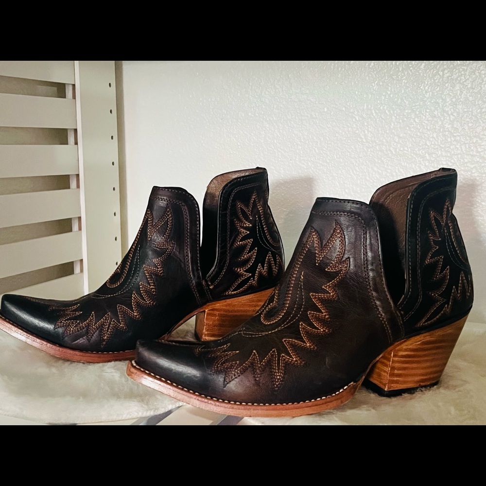 Ariat. Size 6z heeled ankle boots with slits . Well cared for .